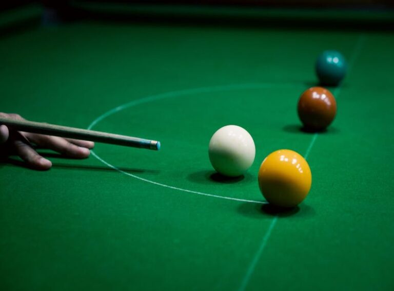 cara pegang kayu snooker
