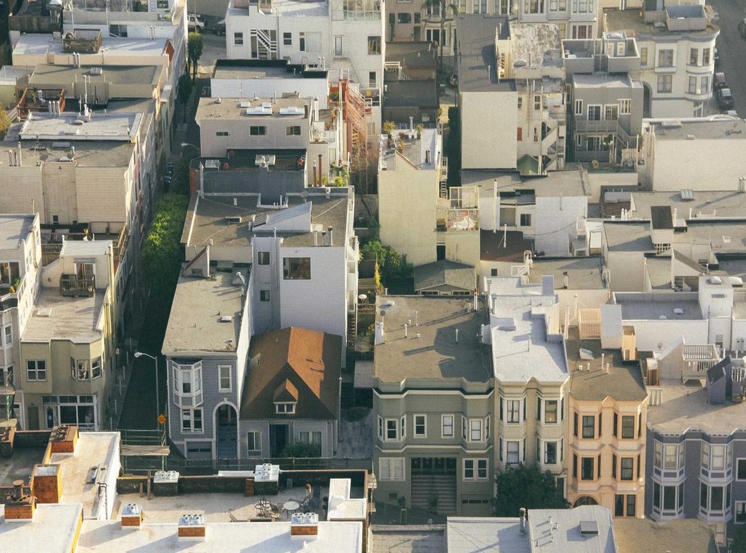 Step 3: Writing Captions and Using Hashtags That Connect